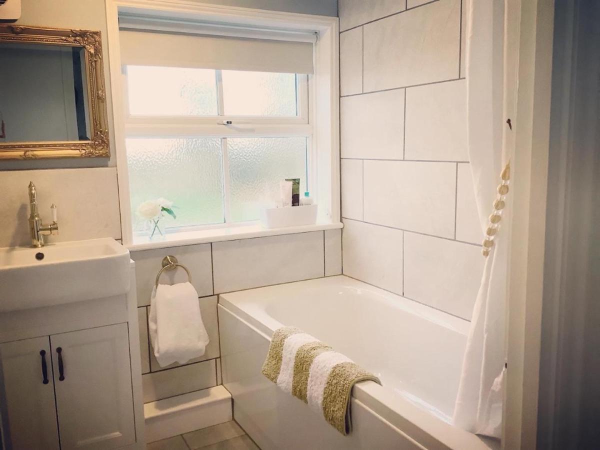 Humphries Cross Apartments ライ エクステリア 写真